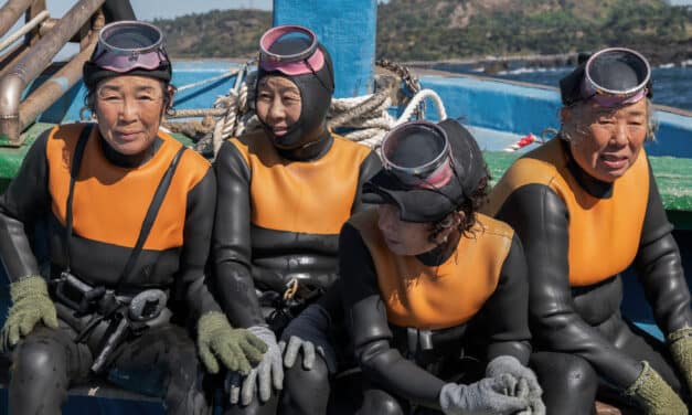 Un souffle sous la mer : les Haenyeo, plongeuses de l’extrême
