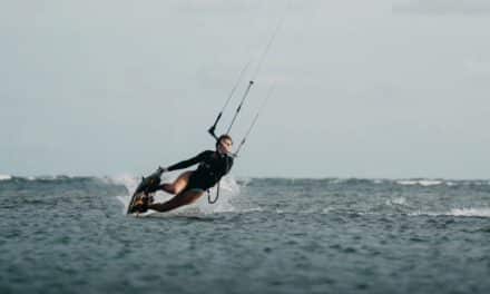 3 Questions À Phoebe Rocher, en route pour le circuit mondial senior de kitesurf