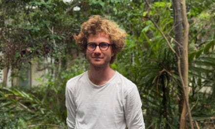 Rencontre avec Alister Trabattoni, à l’écoute de l’océan…